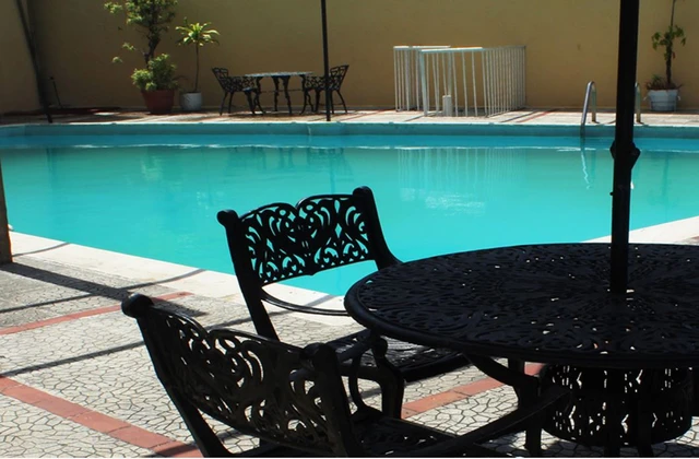 Hotel Caribeno Santo Domingo Pool